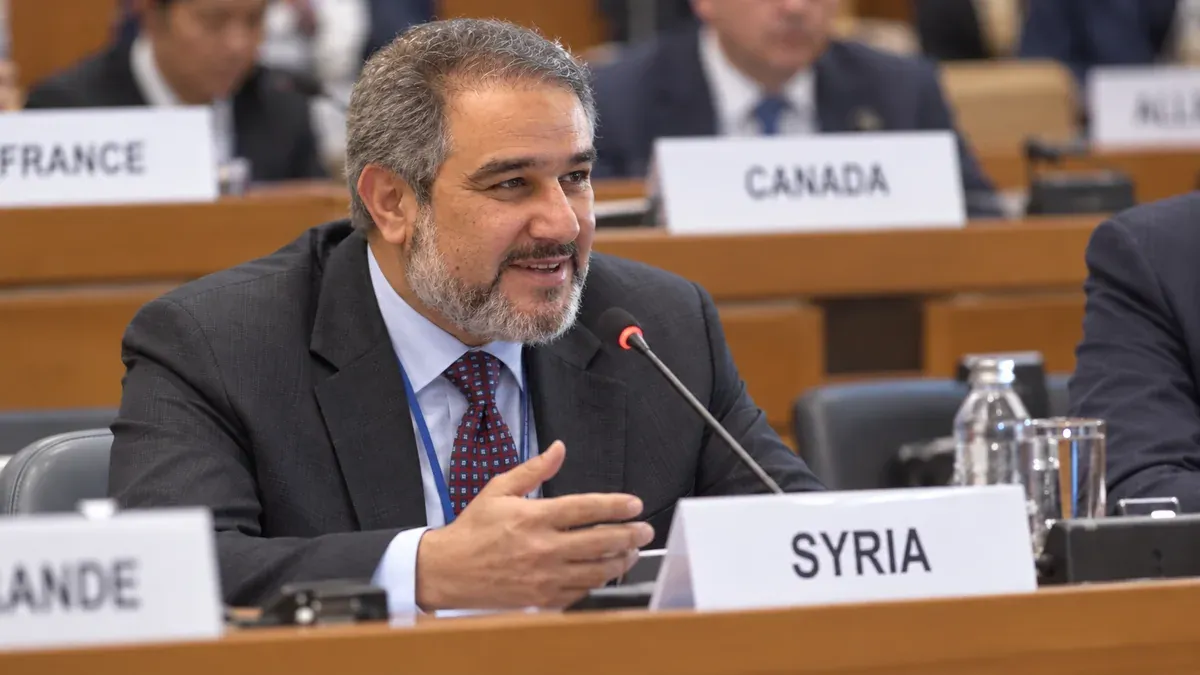 مازن دولة، المدير التنفيذي للمنتدى السوري للأعمال، خلال جلسة نقاش